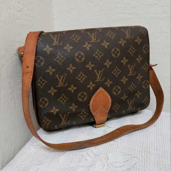 AUTHENTIC LOUIS VUITTON Cartouchiere GM Monogram Shoulder Bag - Picture 4 of 16